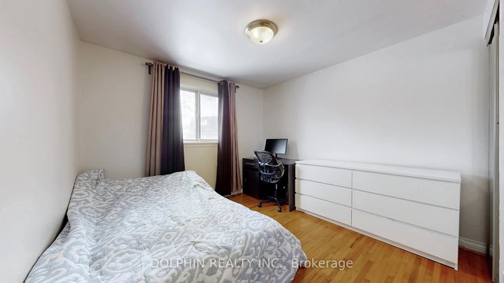 Photo 24 at 15 - 15 Fleetwood Crescent, Southgate, Brampton