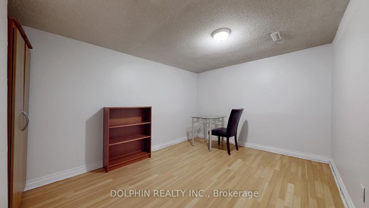 Photo 38 at 15 - 15 Fleetwood Crescent, Southgate, Brampton