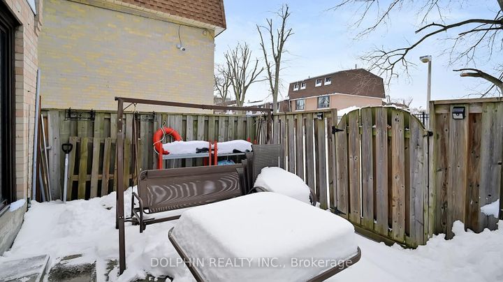 Photo 42 at 15 - 15 Fleetwood Crescent, Southgate, Brampton