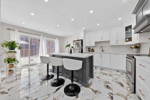 Photo 14 at 1 Arisaig Drive, Maple, Vaughan