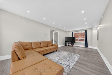 Photo 23 at 1 Arisaig Drive, Maple, Vaughan