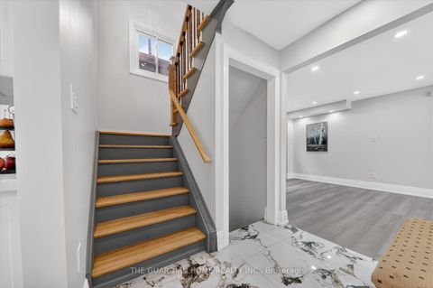 Photo 24 at 1 Arisaig Drive, Maple, Vaughan