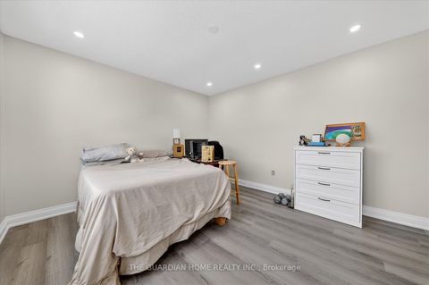 Photo 30 at 1 Arisaig Drive, Maple, Vaughan