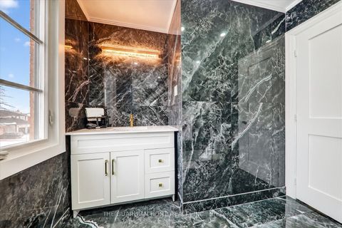 Photo 32 at 1 Arisaig Drive, Maple, Vaughan