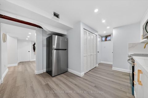 Photo 41 at 1 Arisaig Drive, Maple, Vaughan