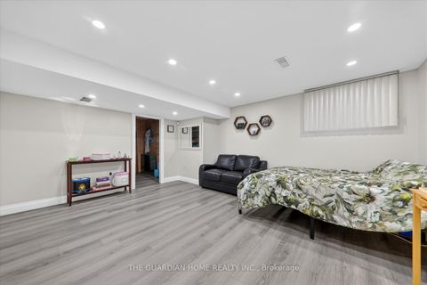Photo 46 at 1 Arisaig Drive, Maple, Vaughan