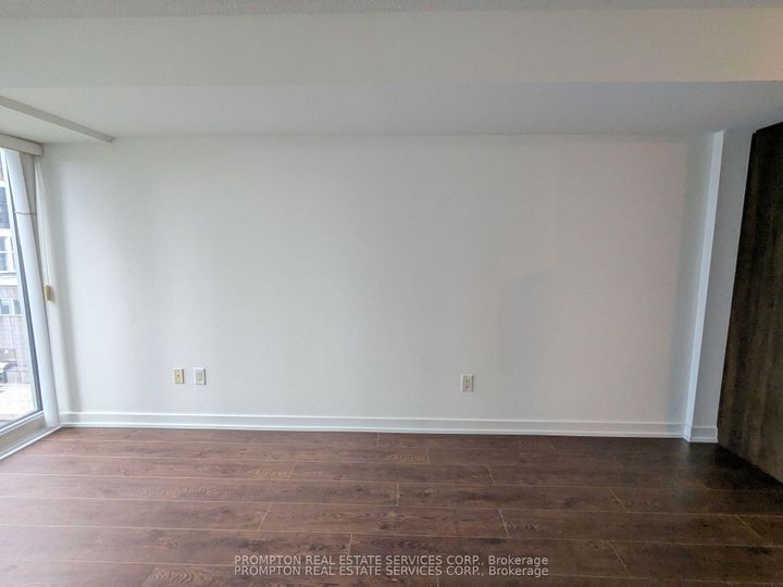 Photo 10 at 712 - 121 Mcmahon Drive, Bayview Village, Toronto