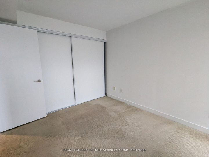 Photo 13 at 712 - 121 Mcmahon Drive, Bayview Village, Toronto