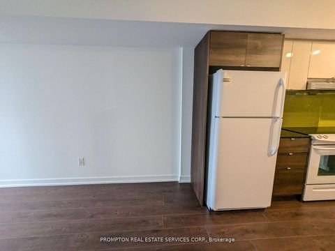 Photo 7 at 712 - 121 Mcmahon Drive, Bayview Village, Toronto