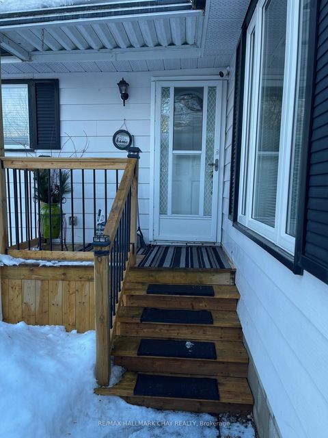 Photo 2 at 2422 25 Side Road, Alcona, Innisfil