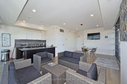 Photo 11 at 214 - 2522 Keele Street, Maple Leaf, Toronto