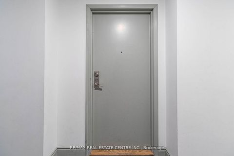 Photo 15 at 214 - 2522 Keele Street, Maple Leaf, Toronto