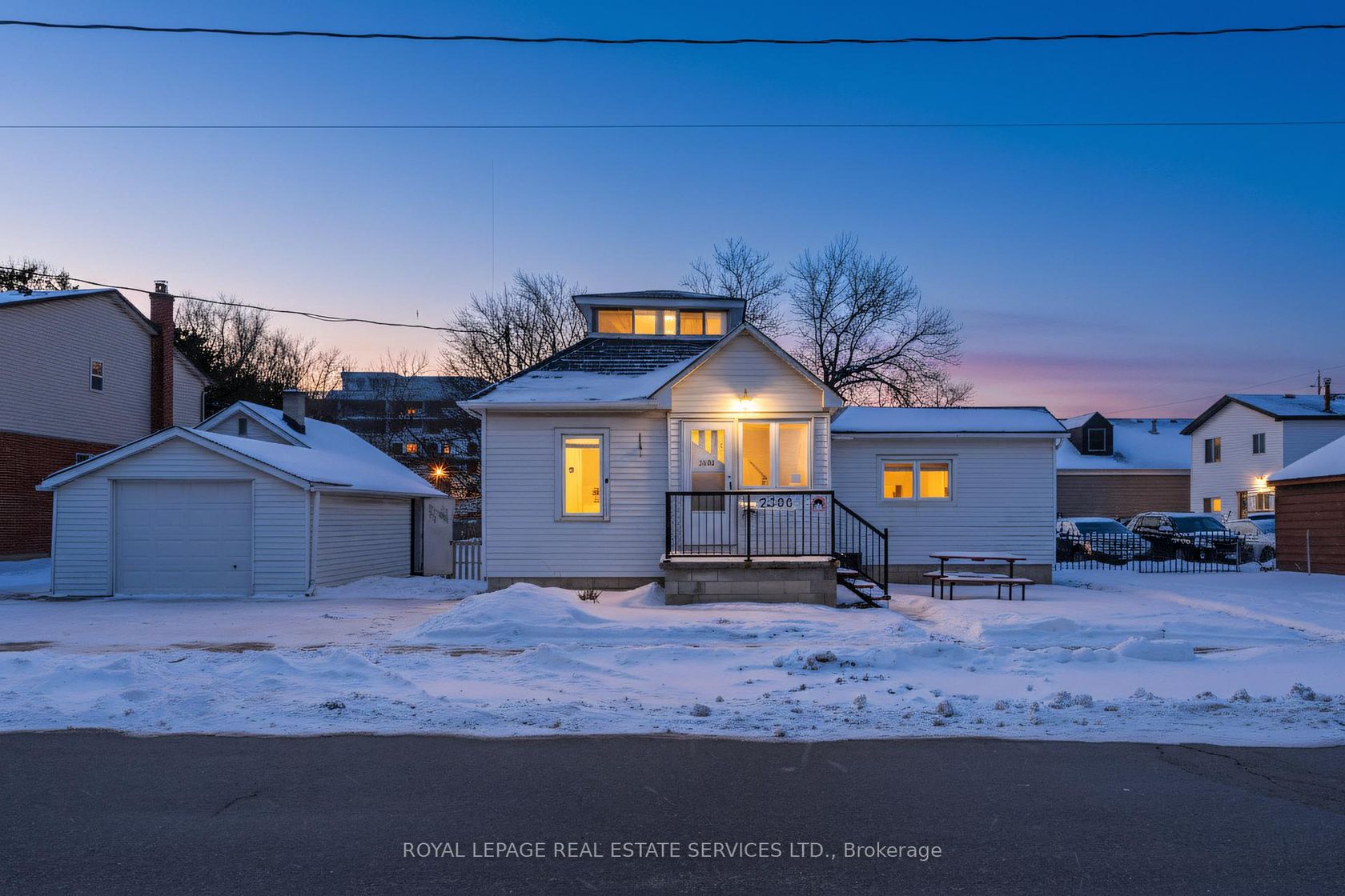 2386 Sovereign Street, BR Bronte, Oakville 