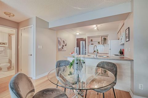 Photo 8 at 505 - 410 Queens Quay W, Waterfront Communities C1, Toronto