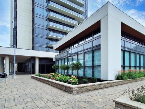 Photo 4 at 301 - 9618 Yonge Street, North Richvale, Richmond Hill