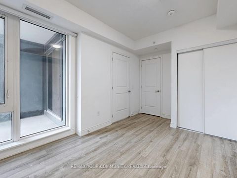 Photo 16 at 301 - 9618 Yonge Street, North Richvale, Richmond Hill