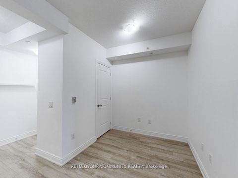 Photo 19 at 301 - 9618 Yonge Street, North Richvale, Richmond Hill
