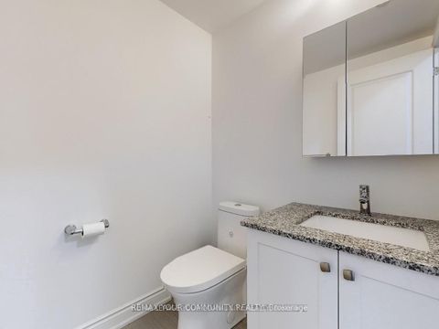 Photo 21 at 301 - 9618 Yonge Street, North Richvale, Richmond Hill