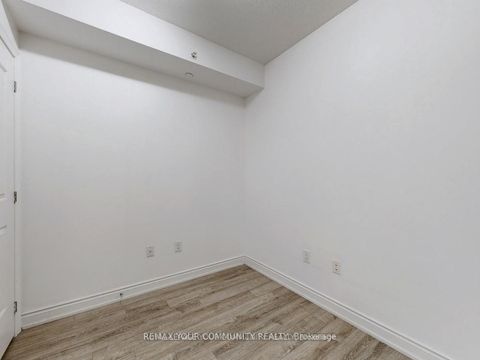 Photo 23 at 301 - 9618 Yonge Street, North Richvale, Richmond Hill