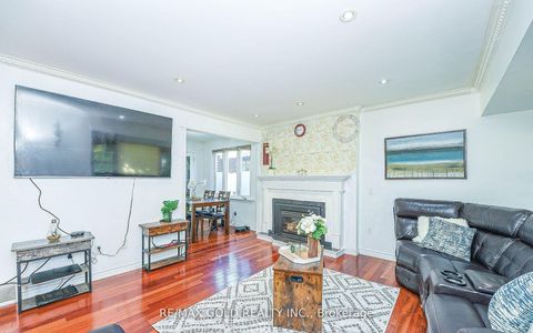 Photo 4 at 13 Foster Road, Malton, Mississauga