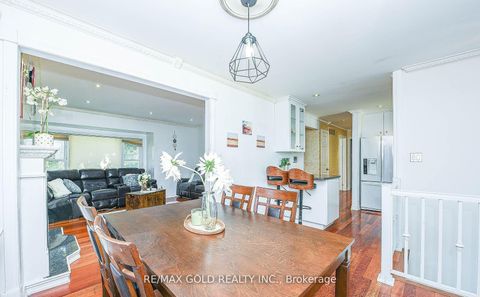 Photo 10 at 13 Foster Road, Malton, Mississauga