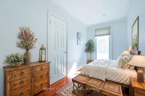 Photo 18 at 13 Foster Road, Malton, Mississauga