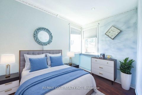 Photo 19 at 13 Foster Road, Malton, Mississauga