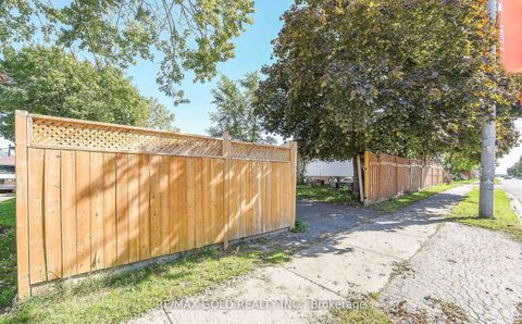 Photo 32 at 13 Foster Road, Malton, Mississauga