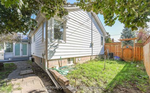 Photo 34 at 13 Foster Road, Malton, Mississauga