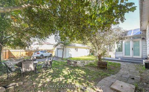 Photo 35 at 13 Foster Road, Malton, Mississauga