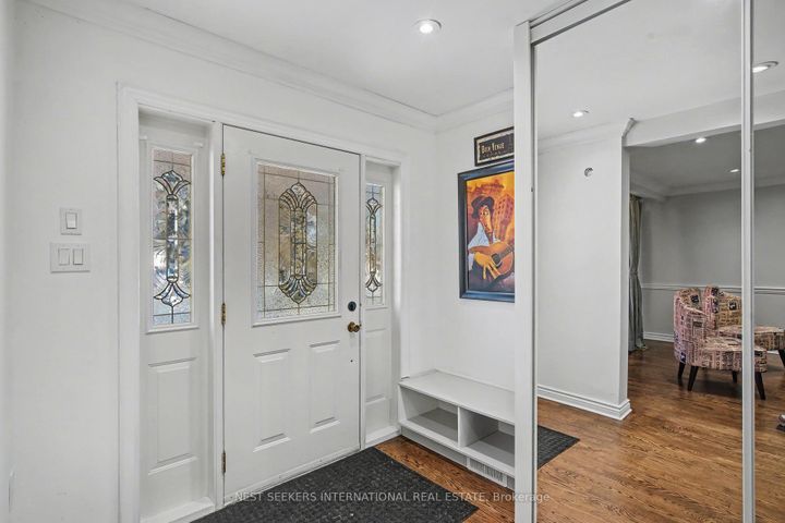 Photo 8 at 2765 Bushland Crescent, Clarkson, Mississauga