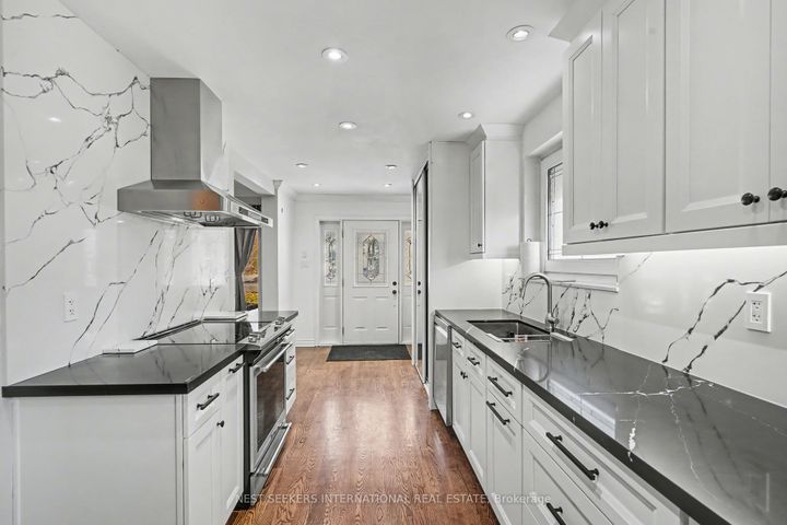 Photo 16 at 2765 Bushland Crescent, Clarkson, Mississauga