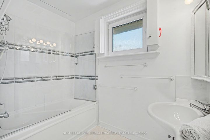 Photo 23 at 2765 Bushland Crescent, Clarkson, Mississauga