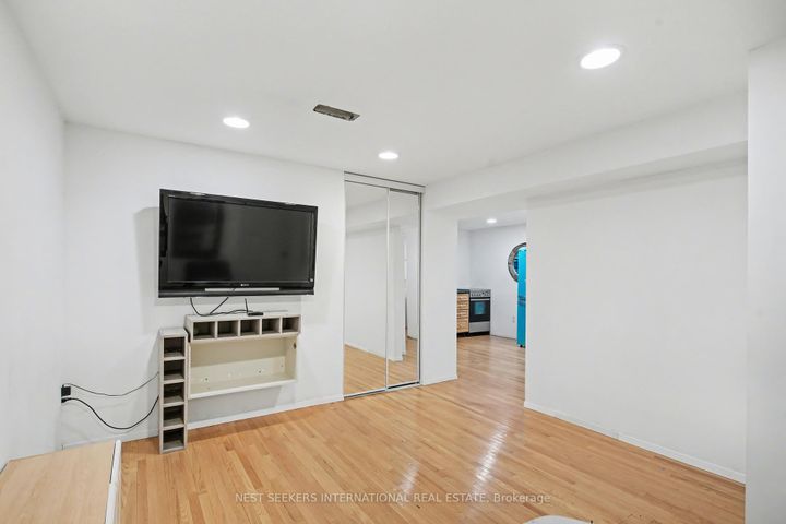 Photo 27 at 2765 Bushland Crescent, Clarkson, Mississauga