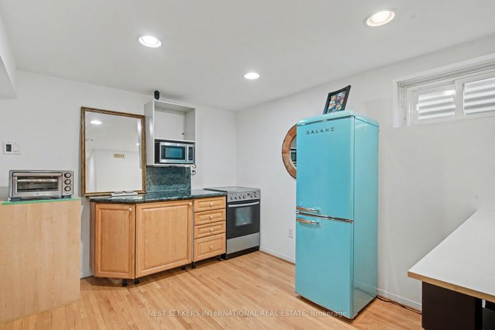 Photo 28 at 2765 Bushland Crescent, Clarkson, Mississauga