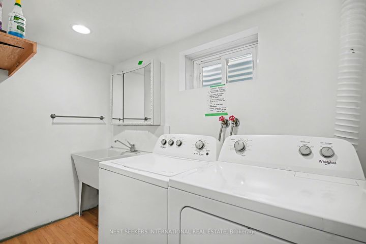 Photo 30 at 2765 Bushland Crescent, Clarkson, Mississauga