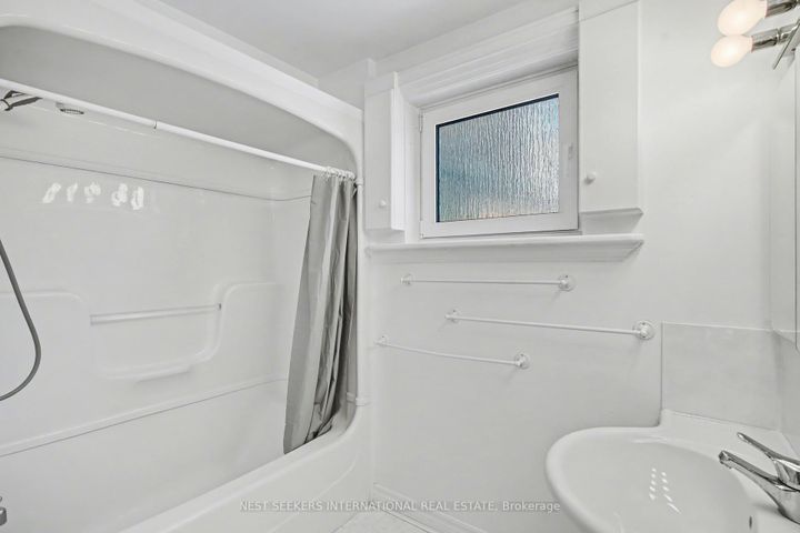 Photo 36 at 2765 Bushland Crescent, Clarkson, Mississauga