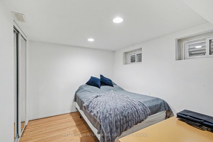 Photo 37 at 2765 Bushland Crescent, Clarkson, Mississauga