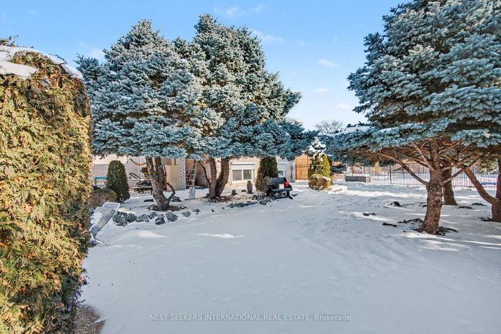 Photo 41 at 2765 Bushland Crescent, Clarkson, Mississauga