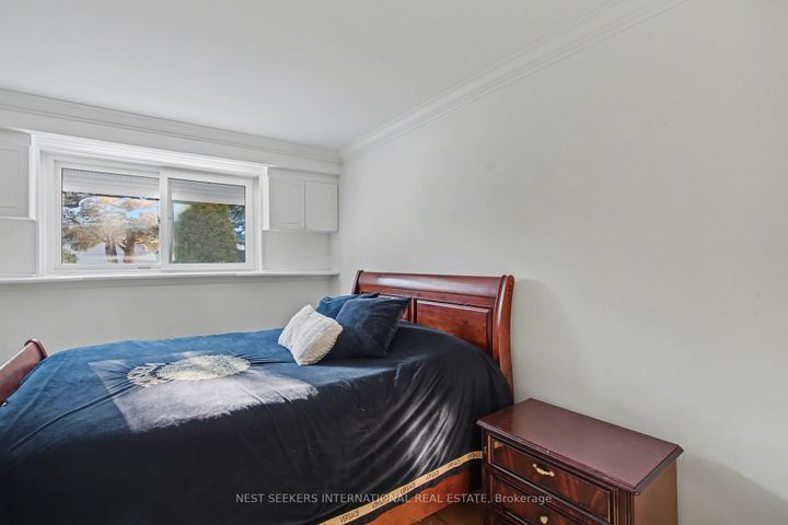 Photo 42 at 2765 Bushland Crescent, Clarkson, Mississauga