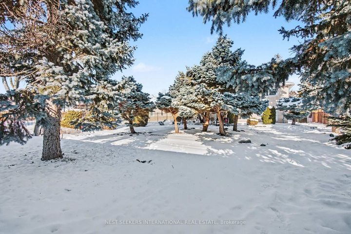 Photo 48 at 2765 Bushland Crescent, Clarkson, Mississauga