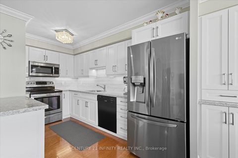 Photo 7 at 635 - 50 Richmond Street E, O'Neill, Oshawa