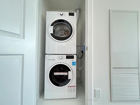 Photo 16 at B-729 - 50 Upper Mall Way, Brownridge, Vaughan