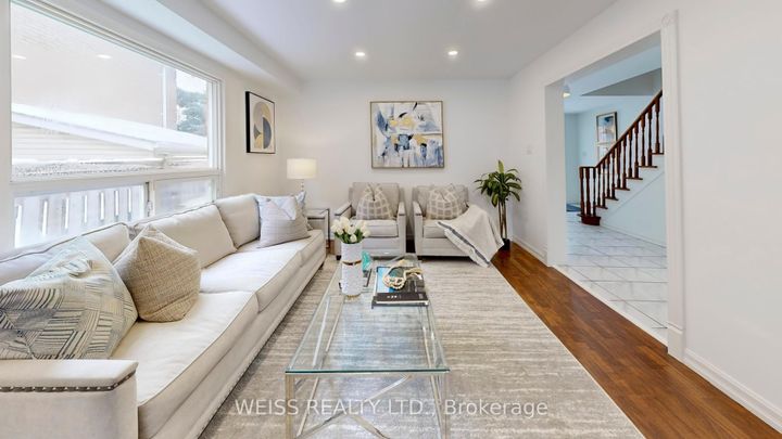 Photo 4 at 9 Tralee Street, Heart Lake West, Brampton