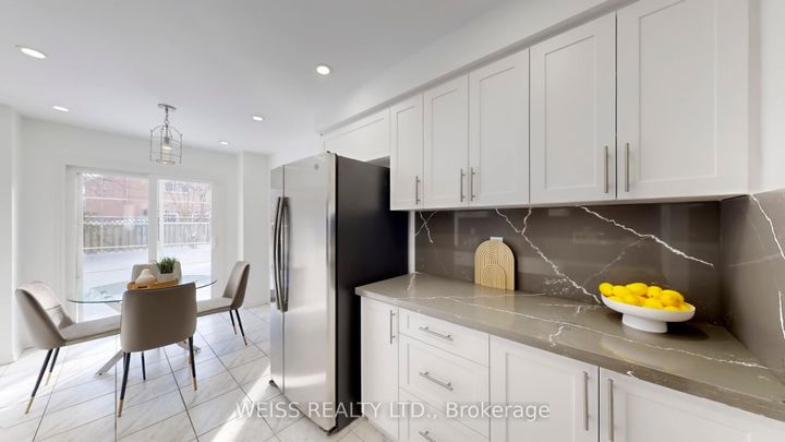 Photo 12 at 9 Tralee Street, Heart Lake West, Brampton