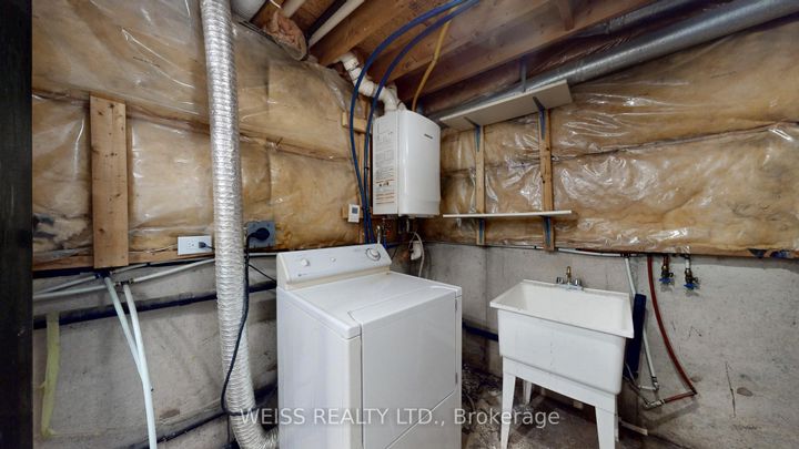 Photo 37 at 9 Tralee Street, Heart Lake West, Brampton