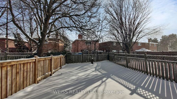 Photo 39 at 9 Tralee Street, Heart Lake West, Brampton
