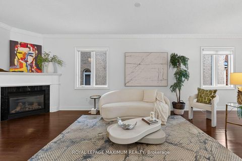 Photo 4 at 27 Acqua Drive, Vellore Village, Vaughan