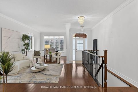 Photo 8 at 27 Acqua Drive, Vellore Village, Vaughan