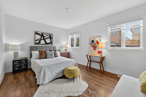 Photo 21 at 27 Acqua Drive, Vellore Village, Vaughan